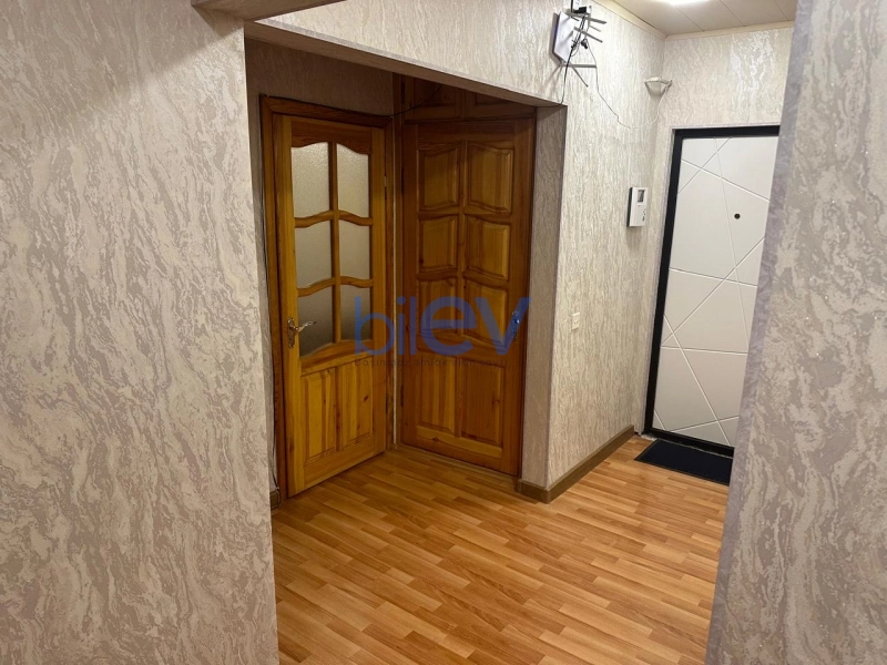 Satış 3 otaqlı Köhnə Tikili bina evi  72m², Bakı