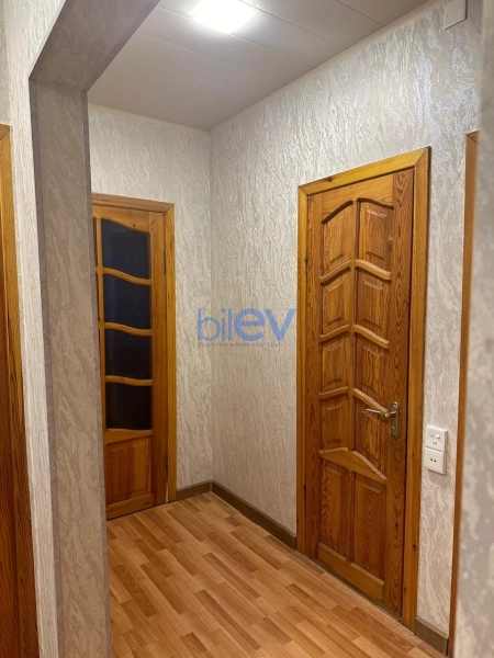 Satış 3 otaqlı Köhnə Tikili bina evi  72m², Bakı