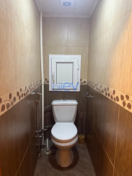 Satış 3 otaqlı Köhnə Tikili bina evi  72m², Bakı