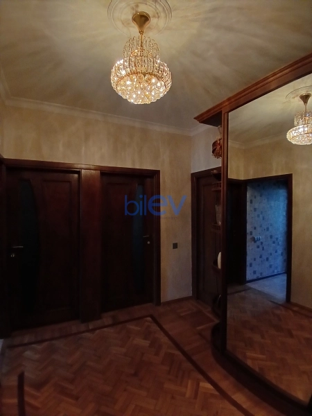 Satış 4 otaqlı Köhnə Tikili bina evi  100m², Bakı