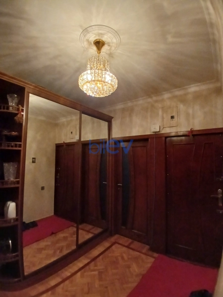 Satış 4 otaqlı Köhnə Tikili bina evi  100m², Bakı