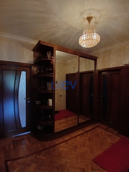 Satış 4 otaqlı Köhnə Tikili bina evi  100m², Bakı
