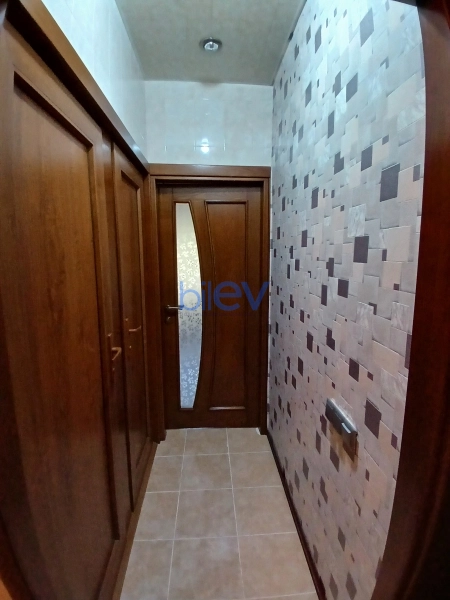Satış 4 otaqlı Köhnə Tikili bina evi  100m², Bakı