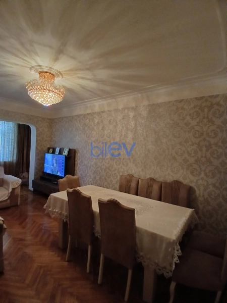 Satış 4 otaqlı Köhnə Tikili bina evi  100m², Bakı