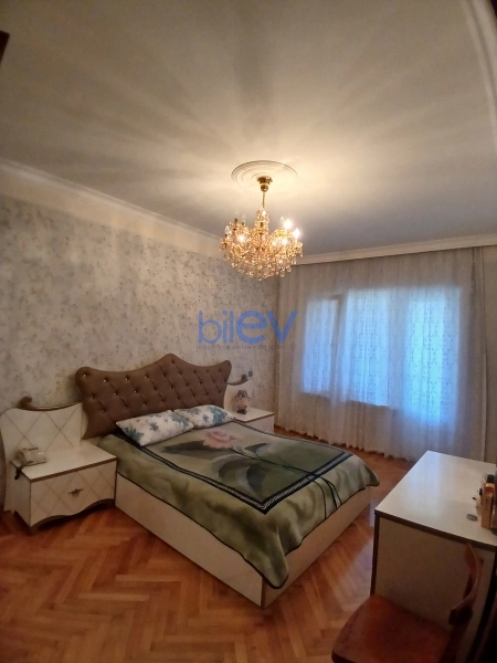 Satış 4 otaqlı Köhnə Tikili bina evi  100m², Bakı