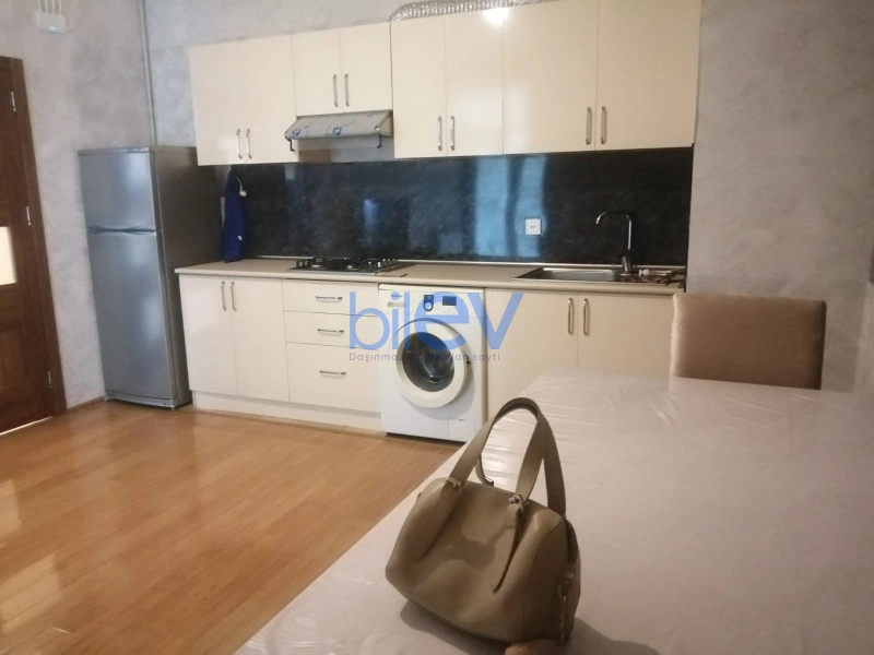 Aylıq Kirayə 3 otaqlı Yeni Tikili bina evi  80.00m², Xırdalan