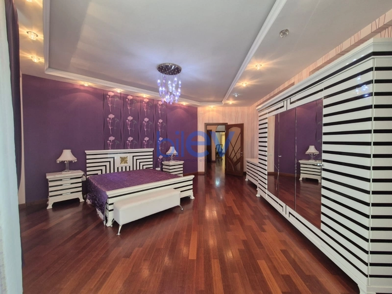 Satış 3 otaqlı Yeni Tikili bina evi  130m², Bakı