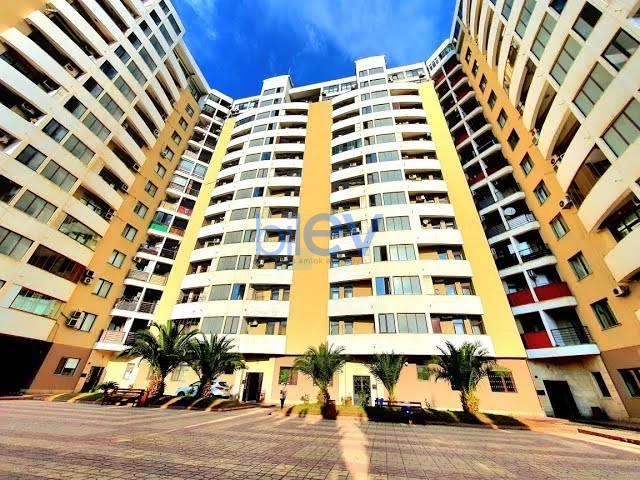 Satış 3 otaqlı Yeni Tikili bina evi  130m², Bakı