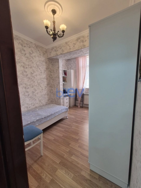 Satış 2 otaqlı Köhnə Tikili bina evi  50m², Bakı