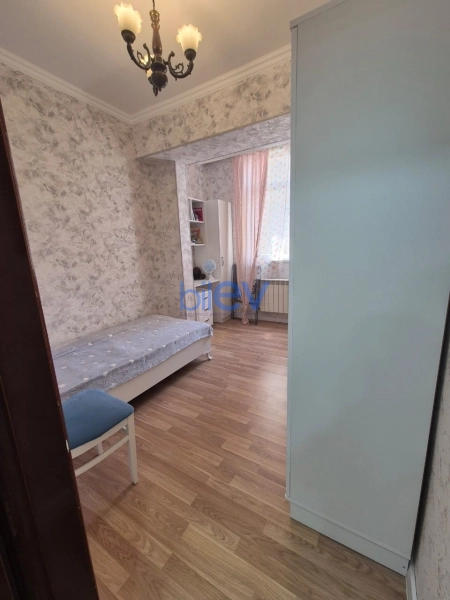 Satış 2 otaqlı Köhnə Tikili bina evi  50m², Bakı