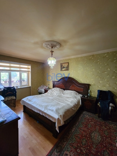 Satış 3 otaqlı Köhnə Tikili bina evi  80m², Bakı