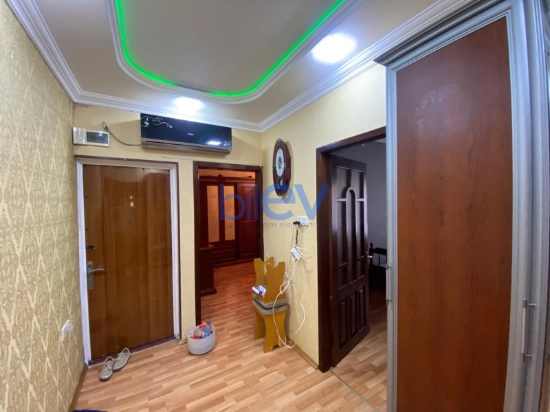 Aylıq Kirayə 3 otaqlı Köhnə Tikili bina evi  80m², Bakı