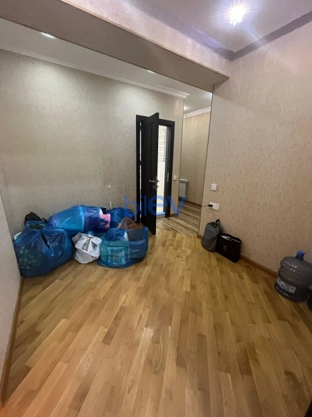 Aylıq Kirayə 2 otaqlı Yeni Tikili bina evi  82m², Bakı