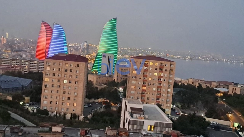 Aylıq Kirayə 2 otaqlı Yeni Tikili bina evi  100m², Bakı