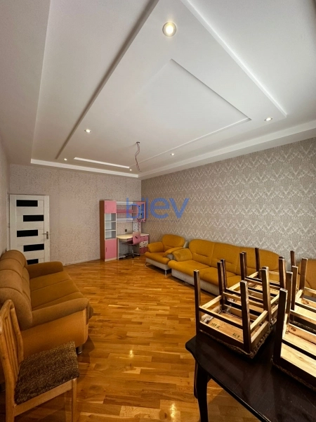 Aylıq Kirayə 3 otaqlı Köhnə Tikili bina evi  80m², Bakı