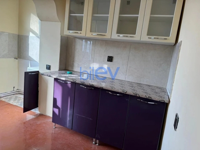 Satış 2 otaqlı Köhnə Tikili bina evi  50m², Bakı