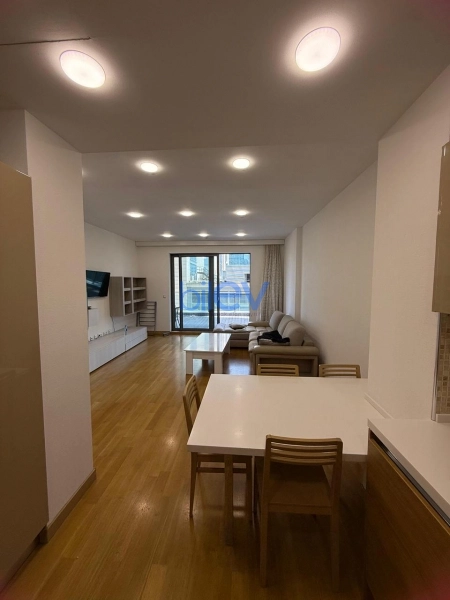 Aylıq Kirayə 2 otaqlı Yeni Tikili bina evi  90m², Bakı