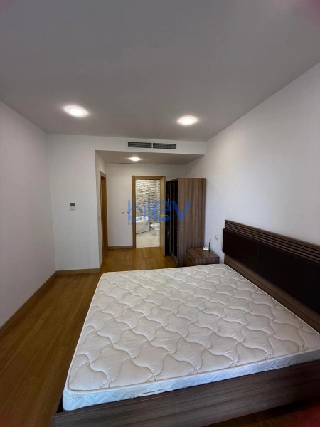 Aylıq Kirayə 2 otaqlı Yeni Tikili bina evi  90m², Bakı