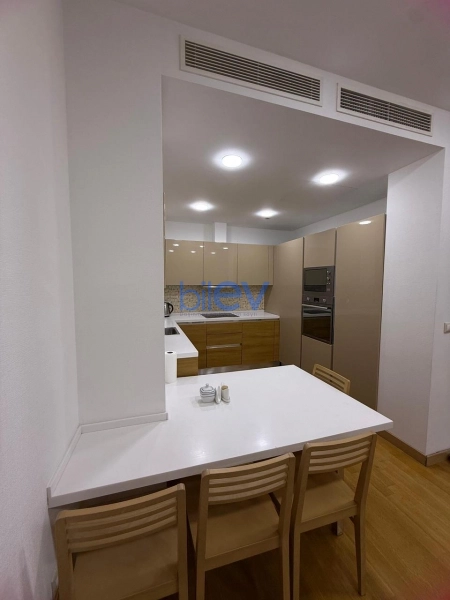 Aylıq Kirayə 2 otaqlı Yeni Tikili bina evi  90m², Bakı