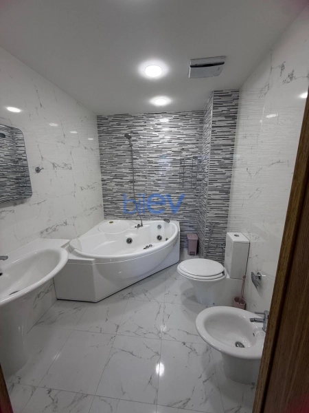 Aylıq Kirayə 2 otaqlı Yeni Tikili bina evi  90m², Bakı