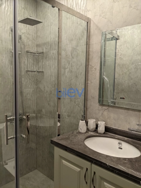 Aylıq Kirayə 3 otaqlı Yeni Tikili bina evi  90m², Bakı