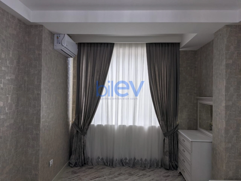 Aylıq Kirayə 3 otaqlı Yeni Tikili bina evi  90m², Bakı