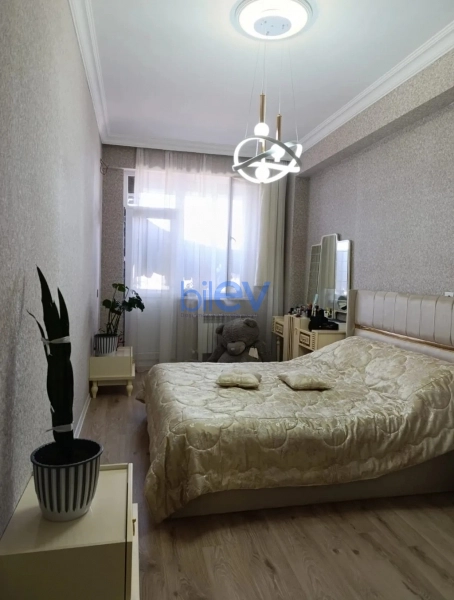 Satış 2 otaqlı Yeni Tikili bina evi  70m², Bakı