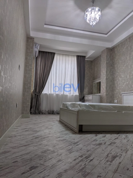 Aylıq Kirayə 3 otaqlı Yeni Tikili bina evi  90m², Bakı