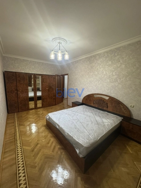 Aylıq Kirayə 3 otaqlı Yeni Tikili bina evi  70m², Bakı
