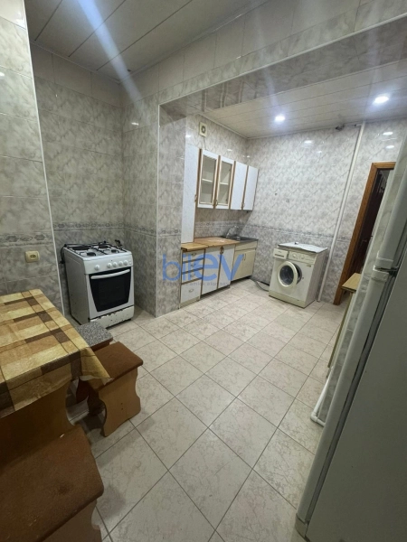 Aylıq Kirayə 3 otaqlı Yeni Tikili bina evi  70m², Bakı