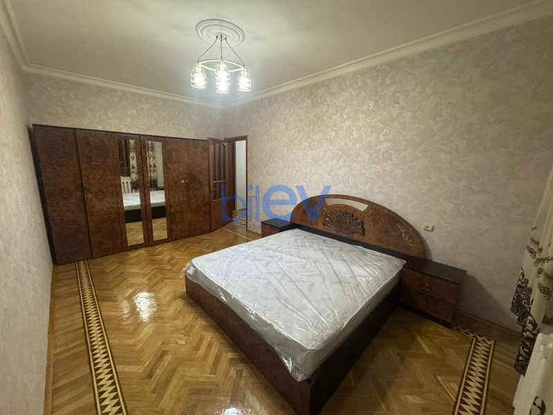 Aylıq Kirayə 3 otaqlı Yeni Tikili bina evi  70m², Bakı