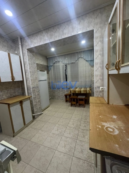 Aylıq Kirayə 3 otaqlı Yeni Tikili bina evi  70m², Bakı