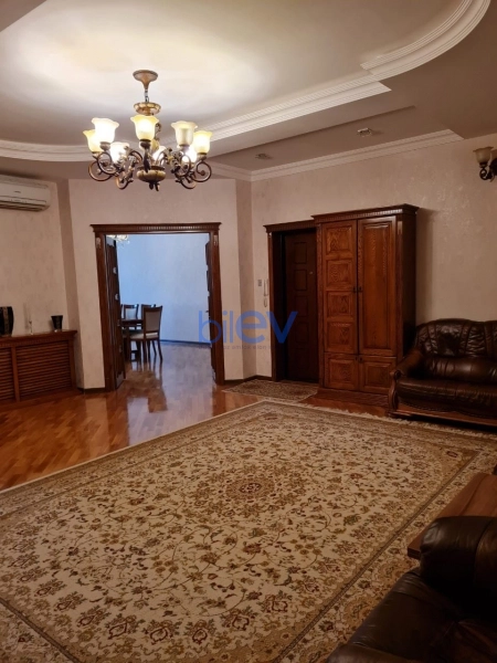 Satış 4 otaqlı Yeni Tikili bina evi  150m², Bakı
