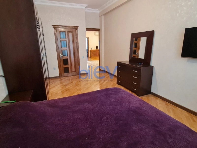 Satış 4 otaqlı Yeni Tikili bina evi  150m², Bakı