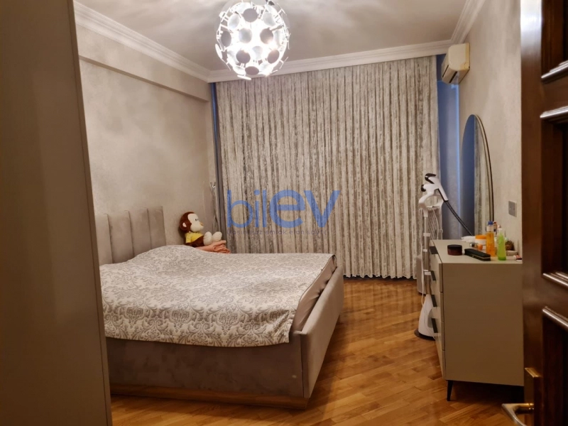 Satış 4 otaqlı Yeni Tikili bina evi  150m², Bakı