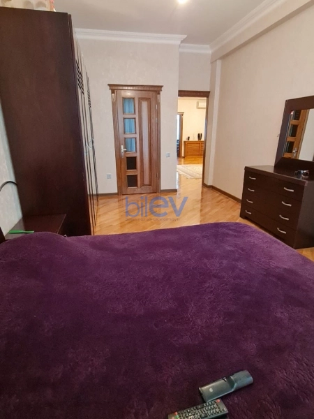 Satış 4 otaqlı Yeni Tikili bina evi  150m², Bakı