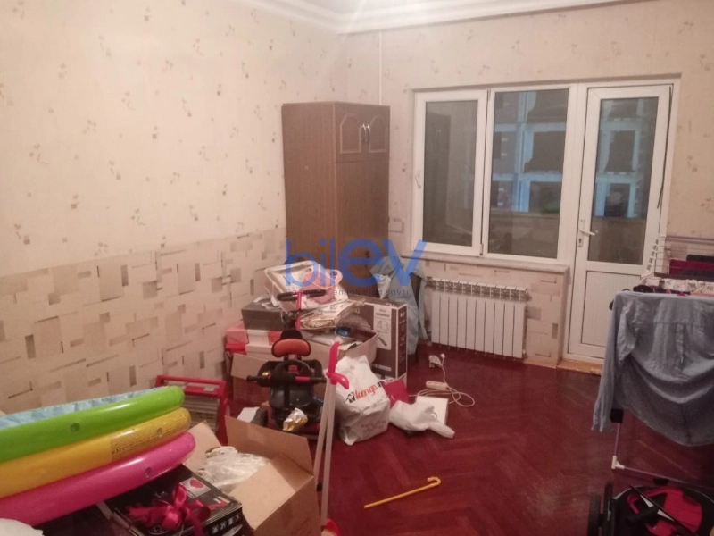 Aylıq Kirayə 3 otaqlı Köhnə Tikili bina evi  65m², Bakı