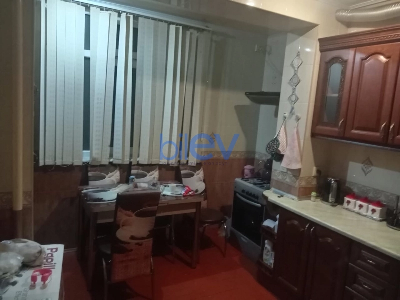Aylıq Kirayə 3 otaqlı Köhnə Tikili bina evi  65m², Bakı
