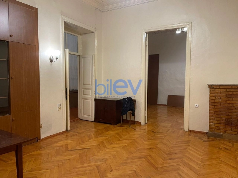 Aylıq Kirayə 3 otaqlı Köhnə Tikili bina evi  100m², Bakı