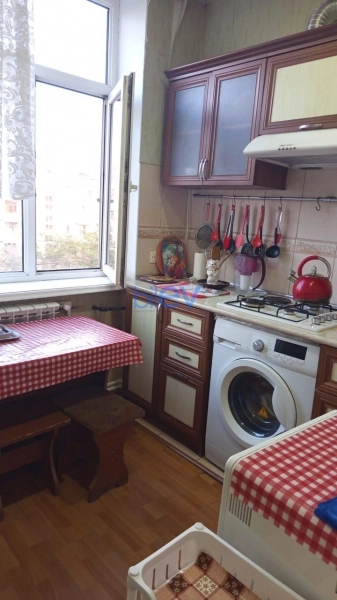 Aylıq Kirayə 1 otaqlı Köhnə Tikili bina evi  35m², Bakı