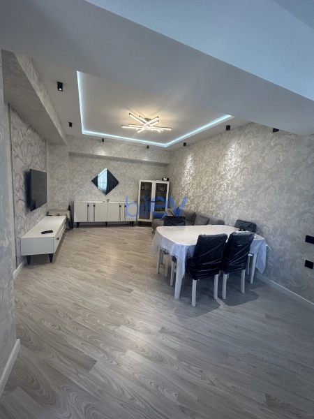 Satış 2 otaqlı Köhnə Tikili bina evi  45m², Bakı
