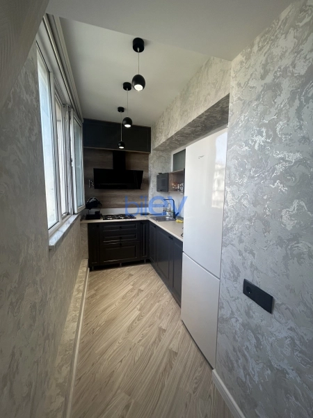 Satış 2 otaqlı Köhnə Tikili bina evi  45m², Bakı