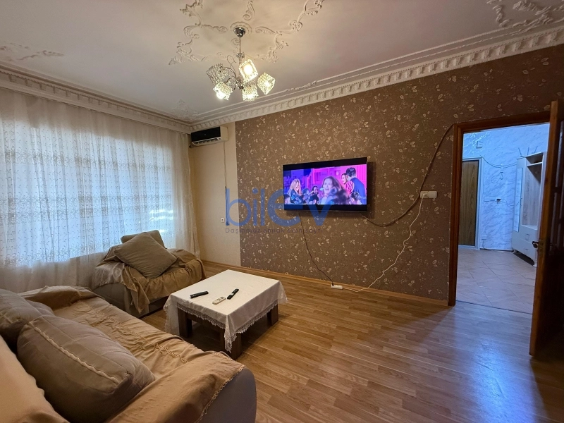 Aylıq Kirayə 5 otaqlı Köhnə Tikili bina evi  138m², Bakı