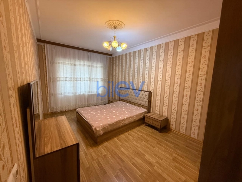 Aylıq Kirayə 5 otaqlı Köhnə Tikili bina evi  138m², Bakı
