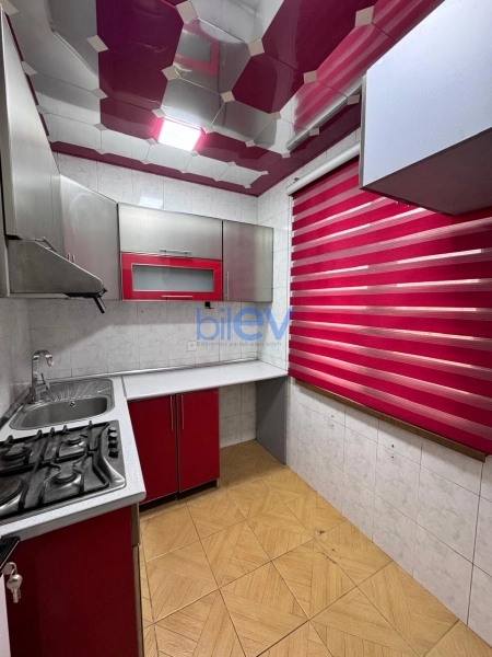Satış 2 otaqlı Köhnə Tikili bina evi  80m², Bakı