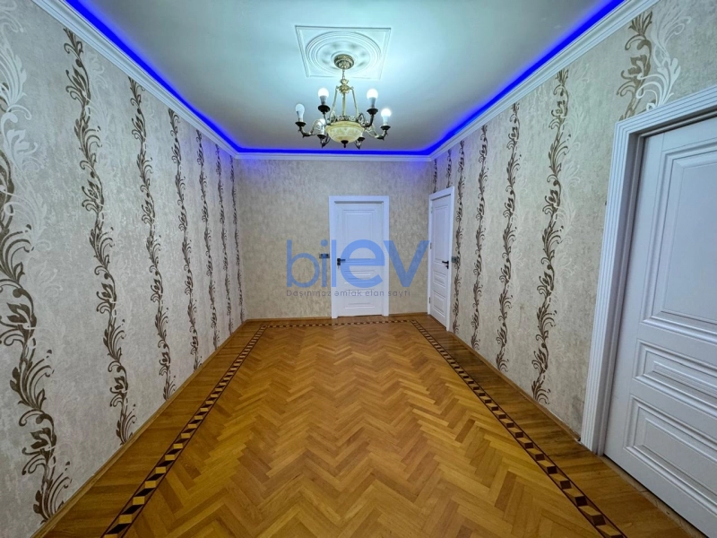 Satış 2 otaqlı Köhnə Tikili bina evi  80m², Bakı