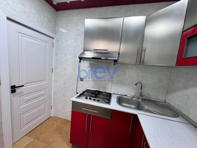 Satış 2 otaqlı Köhnə Tikili bina evi  80m², Bakı