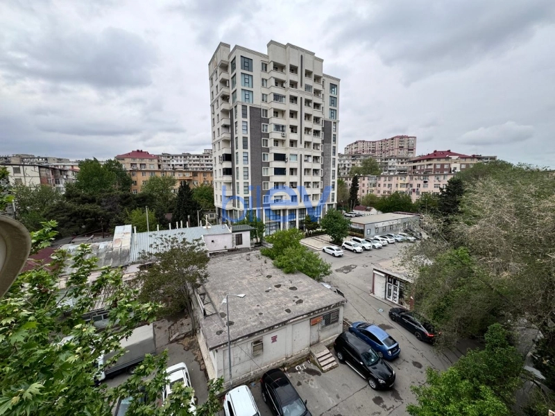 Satış 2 otaqlı Köhnə Tikili bina evi  80m², Bakı