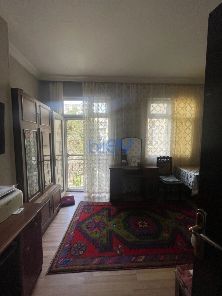 Satış 3 otaqlı Köhnə Tikili bina evi  64m², Bakı