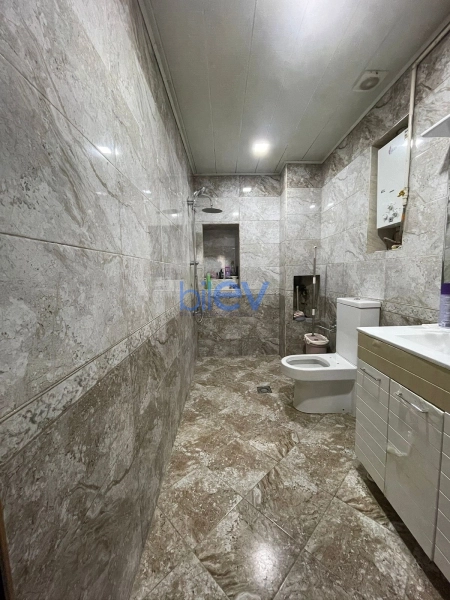 Satış 3 otaqlı Köhnə Tikili bina evi  64m², Bakı